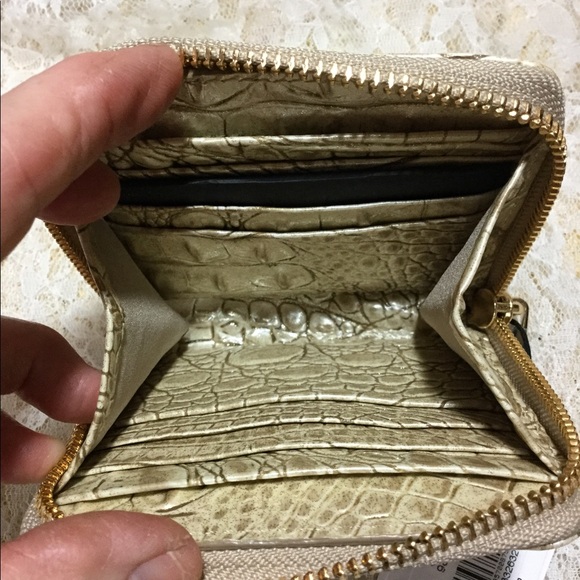Last 1 - NWT BRAHMIN STARBURST MINI SURI WALLET - Picture 4 of 5